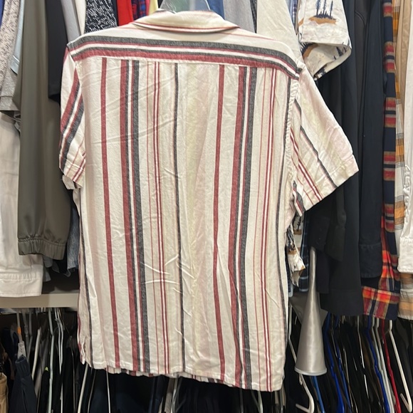 Express button down - Picture 2 of 2